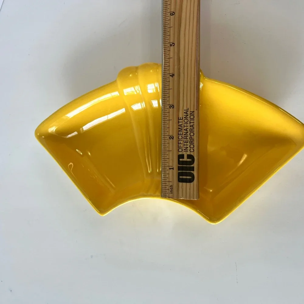 Vintage California USA L61‎ Yellow Fan Shell Shaped Pottery Dish Mid Century MCM